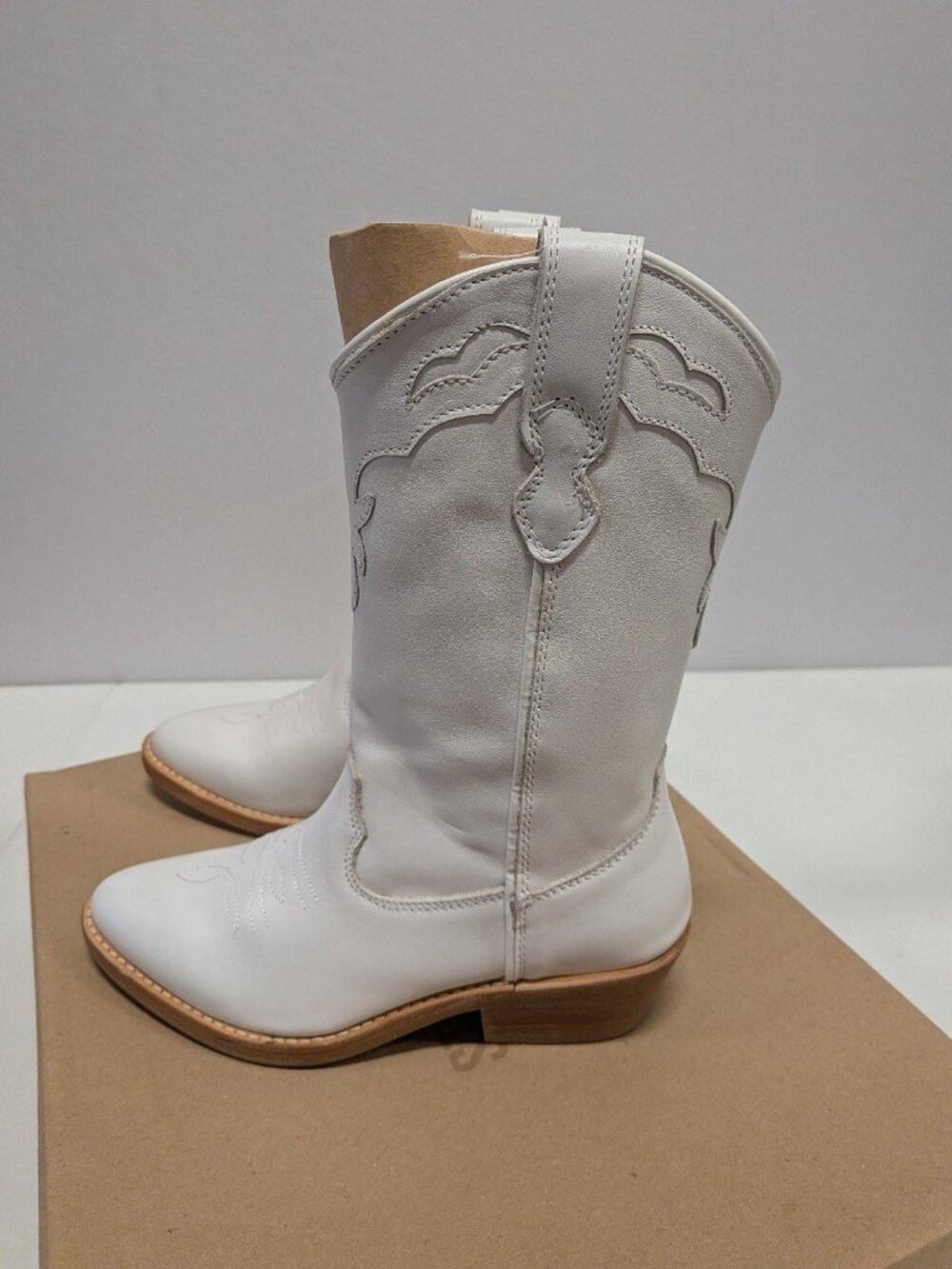 steve madden Laredo White Leat 5.5